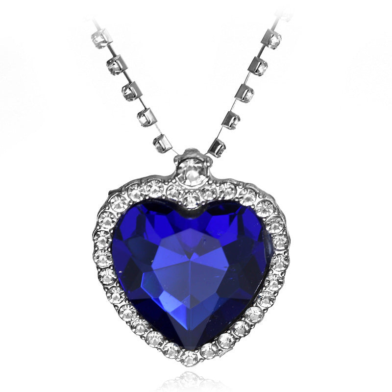 Titanic Heart of the Ocean pendant - detailed view of blue crystal
